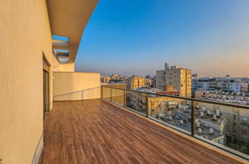 New penthouse in Bat Yam